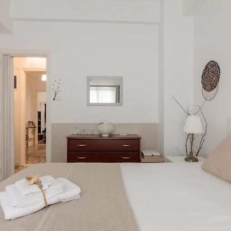 Classic And Modern Apartment In เอเธนส์ ภายนอก รูปภาพ