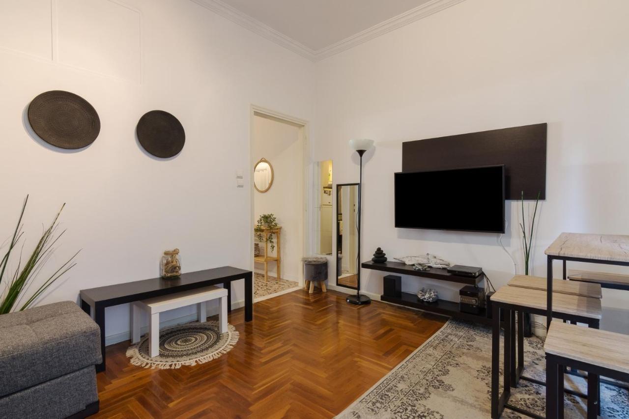 Classic And Modern Apartment In เอเธนส์ ภายนอก รูปภาพ