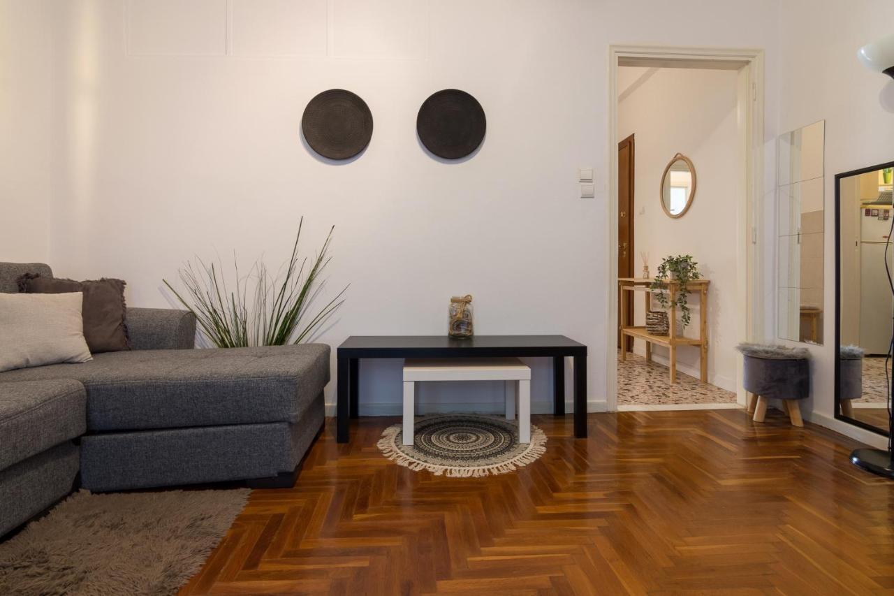 Classic And Modern Apartment In เอเธนส์ ภายนอก รูปภาพ